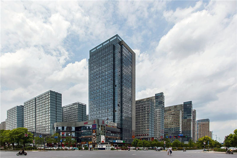 中沙金座裙樓頂空調機組和水泵噪聲治理項目 中沙金座裙樓頂空調機組和水泵噪聲治理項目